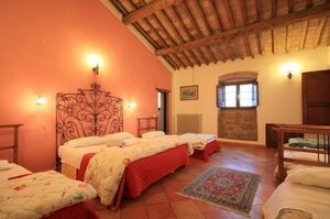 Castel d'Arno (Umbria, Perugia, Strada Castel d'Arno, 2), hotel