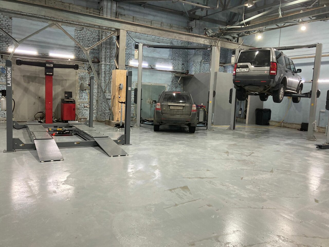 Jaguar Land Rover Legenda