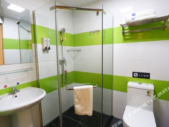 Фото 7 Days Inn Mianyang An Chang Bridge Branch