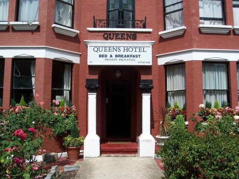 Гостиница Queens Hotel
