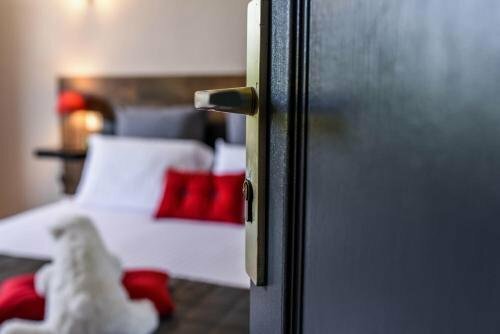 Гостиница Auberge L'Estanquet в Байонне