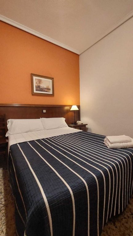 Фото Hostal Sonsoles