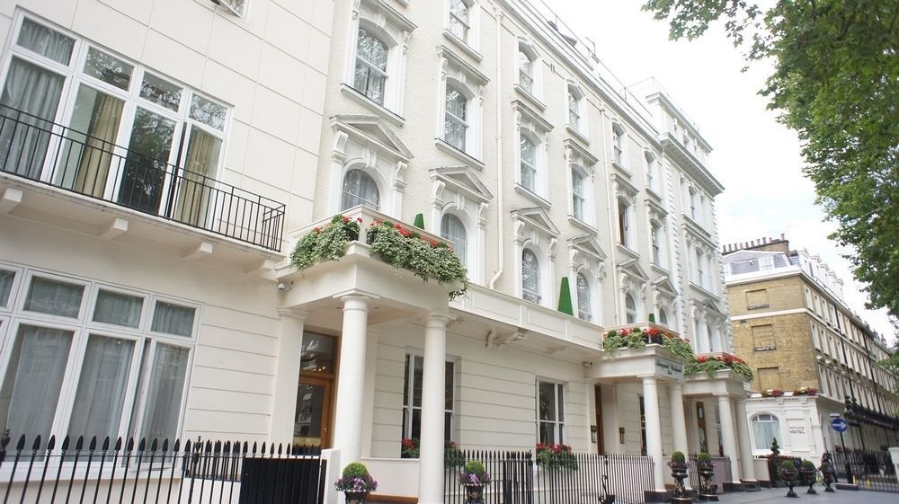 Фото Westpoint Hotel