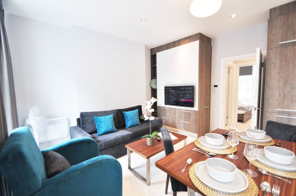 Фото Chic Apt in the heart of Camden by City Stay London