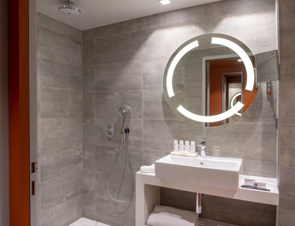 Фото Radisson Blu Hotel Bordeaux