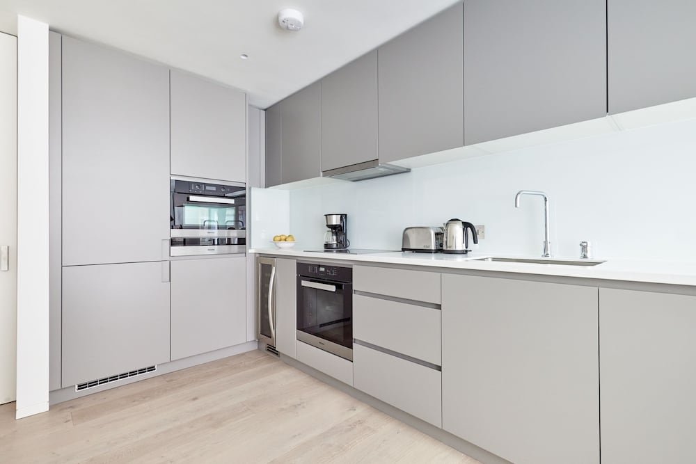 Фото Sleek Oxford Circus Suites by Sonder