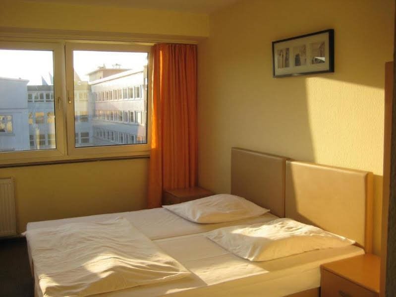 Фото Pension Alpha Frankfurt City