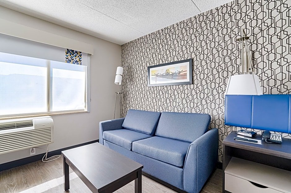 Фото GLō Best Western Mississauga Corporate Centre