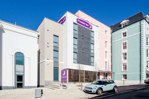 Гостиница Premier Inn Tenby Town Centre Hotel в Тенби