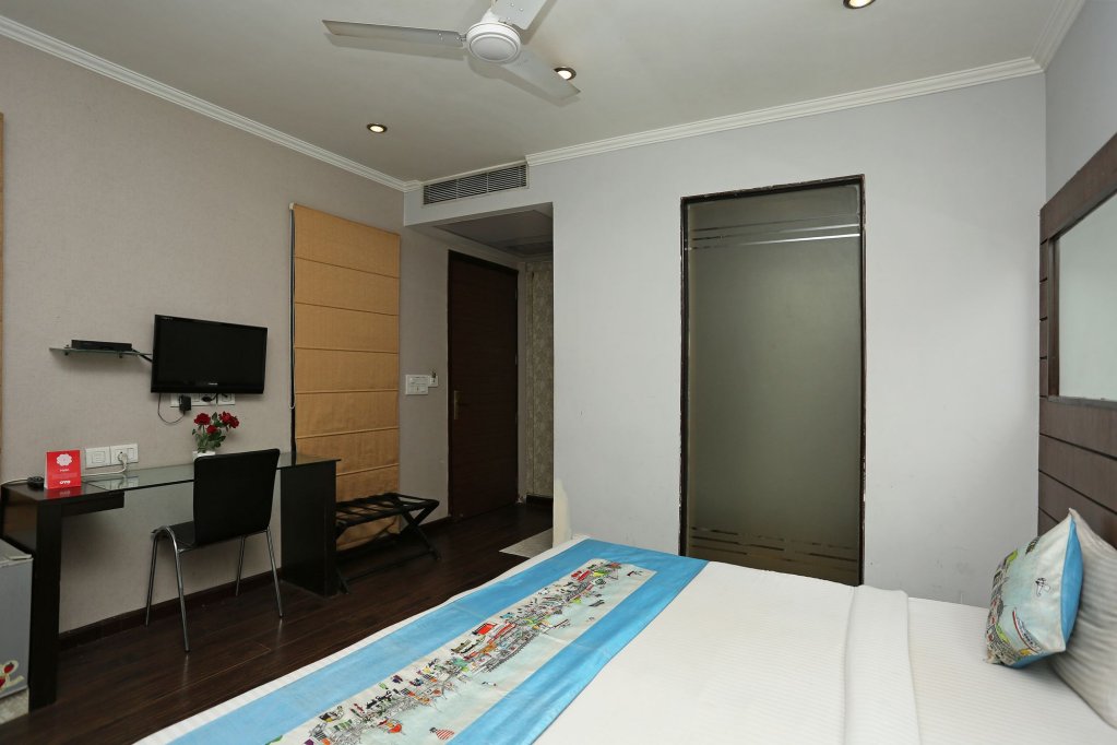 Фото Oyo 386 Hotel Lotus Panache