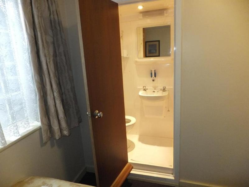 Фото Colliers Hotel