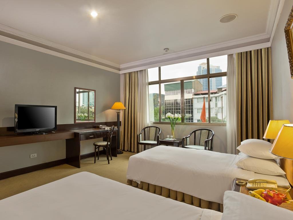 Фото Lake Side Hotel