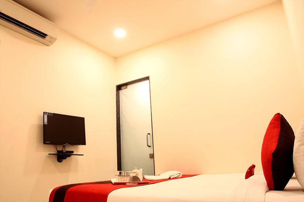 Фото Oyo 1760 Salt Lake Sector 1