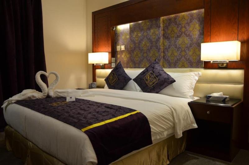 Фото Lavona Hotel