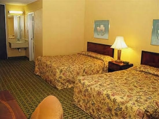 Фото California Inn