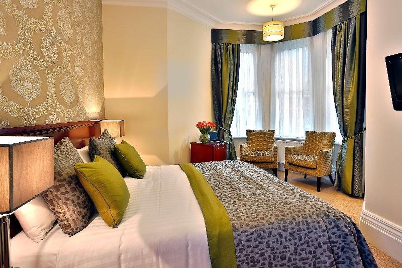 Фото Best Western Plus The Connaught Hotel & SPA