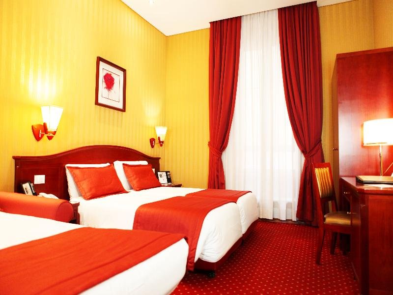 Фото отеля 2