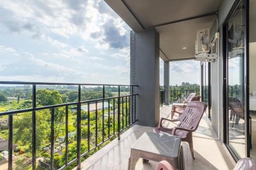 Фото Micky Monkey Beach Hotel Phuket Maikhao Thailand