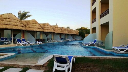 Гостиница Panorama Bungalow El Gouna в Эль-Гуне