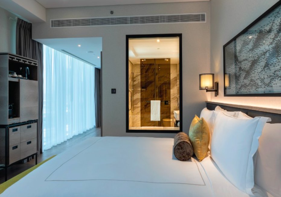 Фото Taj Jumeirah Lake Towers