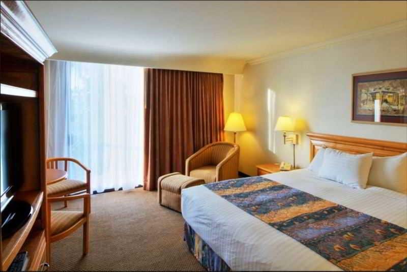 Фото Hotel Lucerna Tijuana