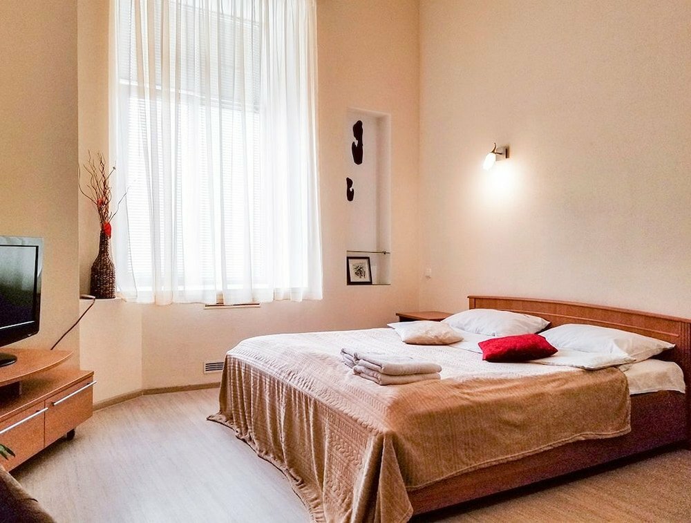 Alojamiento en alquiler diario Home-Hotel Mikhaylovskiy per. 9b-2, , foto