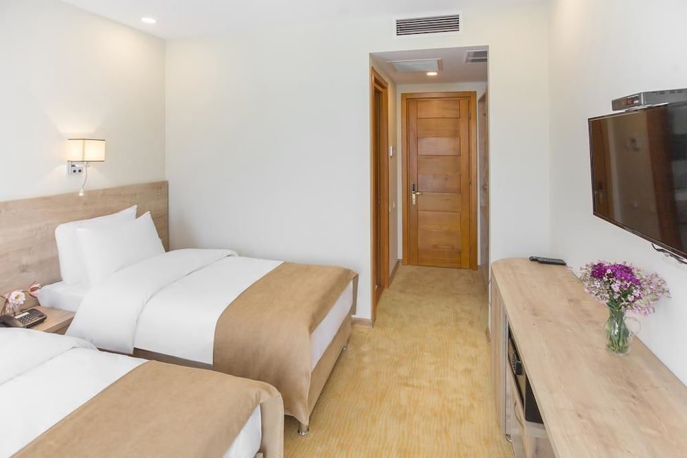 Фото Bridge Hotel Tbilisi