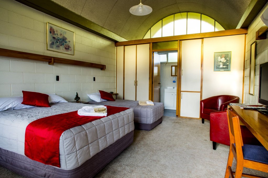 Фото Elmore Lodge Motel