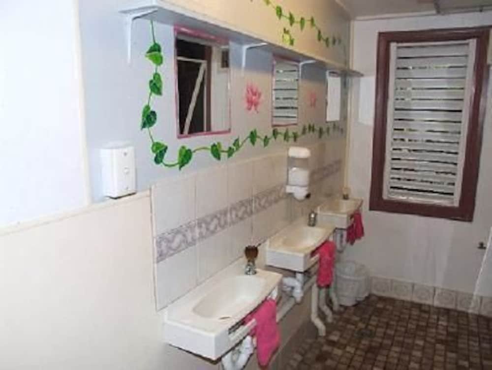 Фото Cairns City Backpackers Hostel