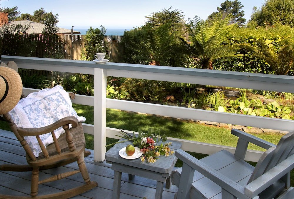 Фото Agate Cove Inn