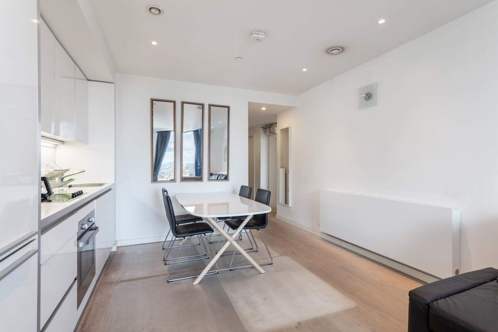 Фото Bright New 1 Bedroom Flat in Elephant and Castle