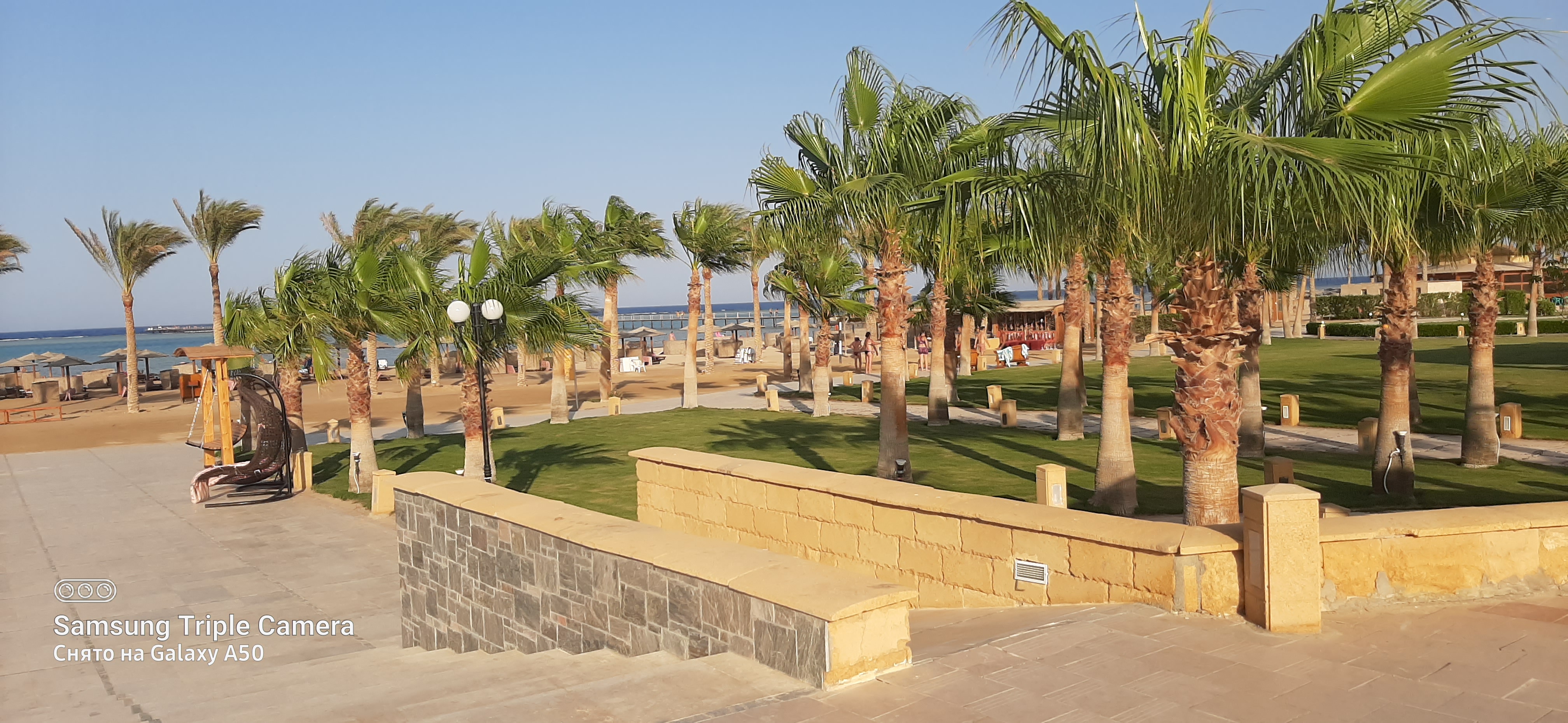 Фото Royal Tulip Beach Resort - All Inclusive