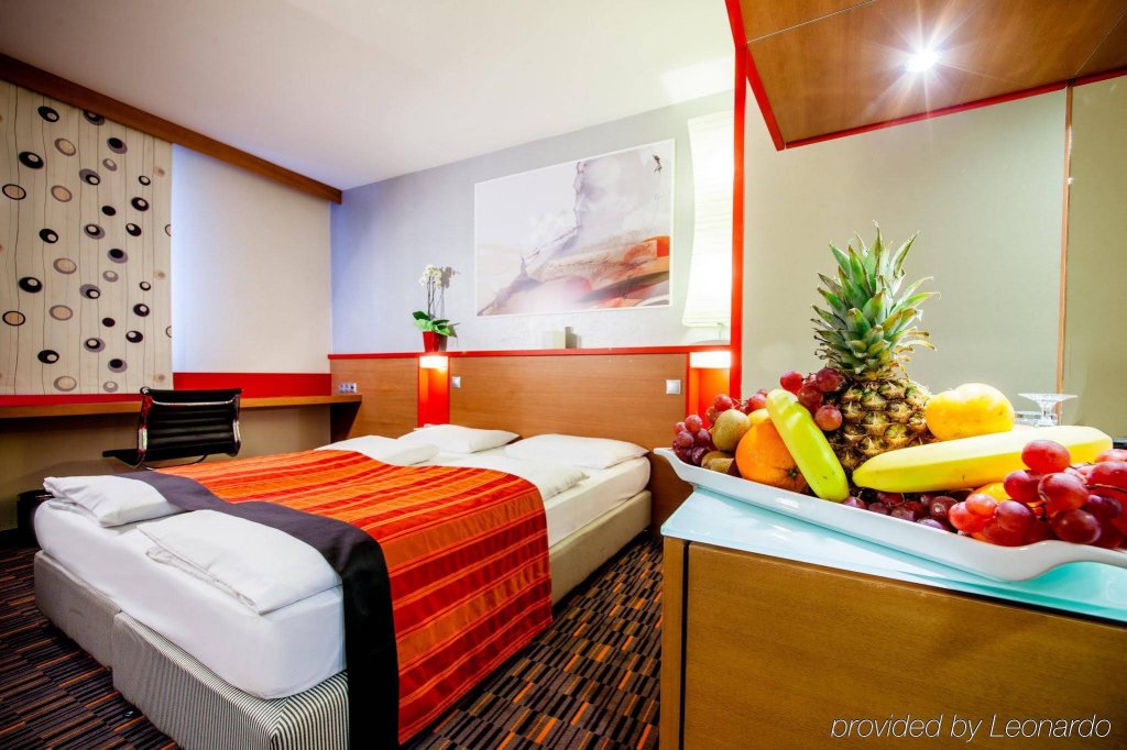 Фото Royal Park Boutique Hotel