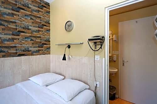 Фото Hotel Central