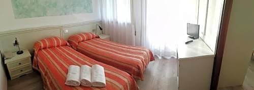 Фото Hotel Kristall