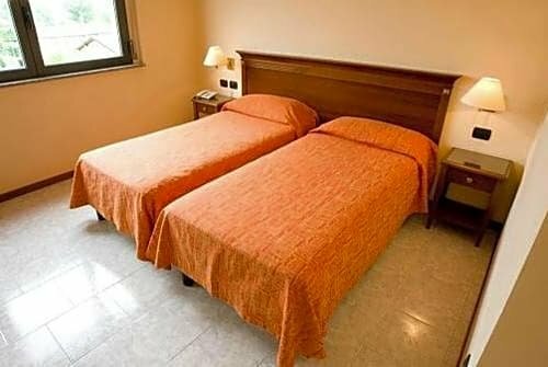 Гостиница Hotel Astoria Fidenza