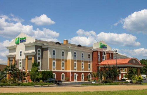 Гостиница Holiday Inn Express McComb, an Ihg Hotel