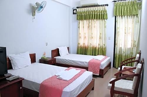 Фото Ngoi Nha Xanh Hotel