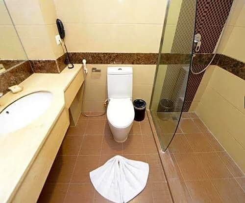 Фото Hotel Shwe Gone Daing