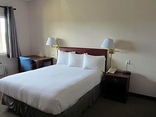 Фото Royal Oak Inn And Suites & Rv Park