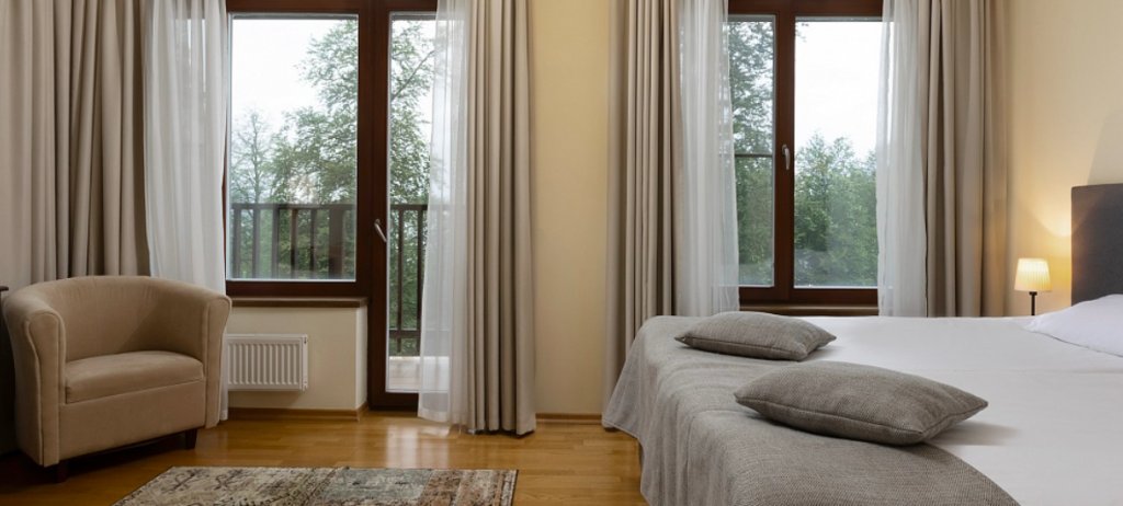 Фото Роза Шале