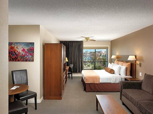 Внешний вид отеля Huntingdon Manor Hotel в Виктории, фото 4