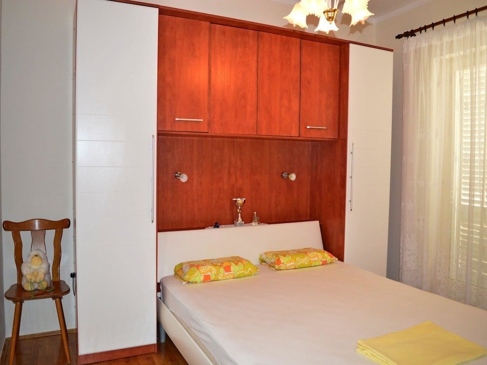 Фото Apartmani Dragović Brodarica