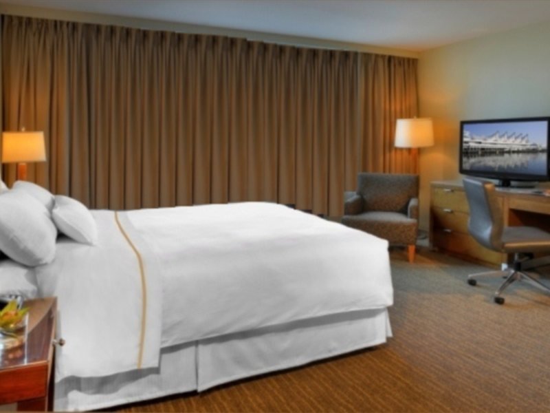 Фото Hilton Vancouver Downtown