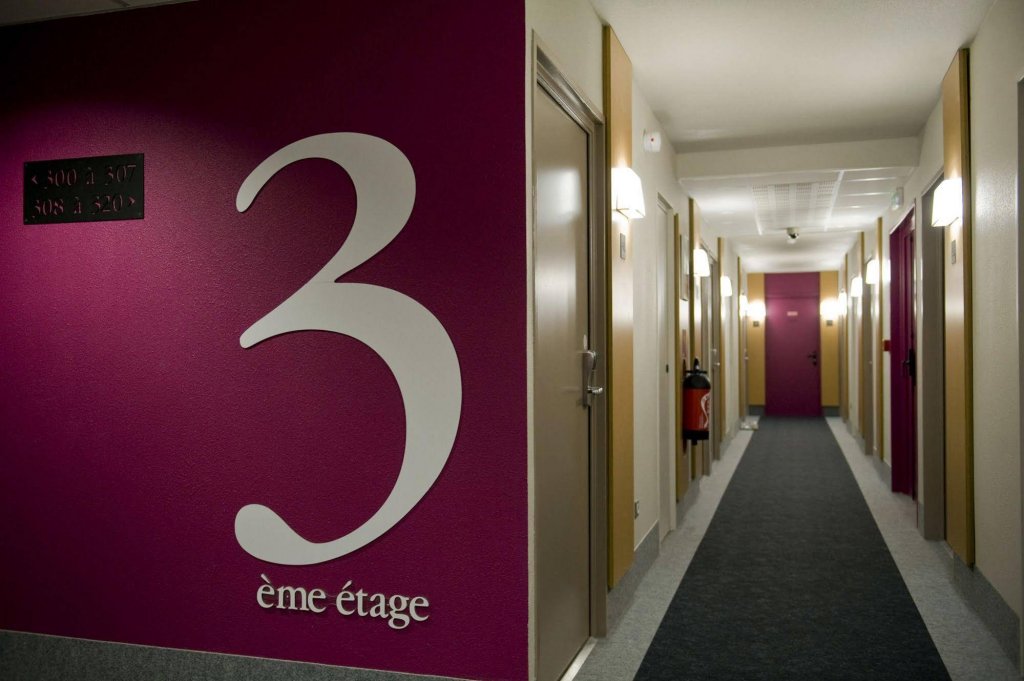 Фото B&b Hotel Avignon - 1