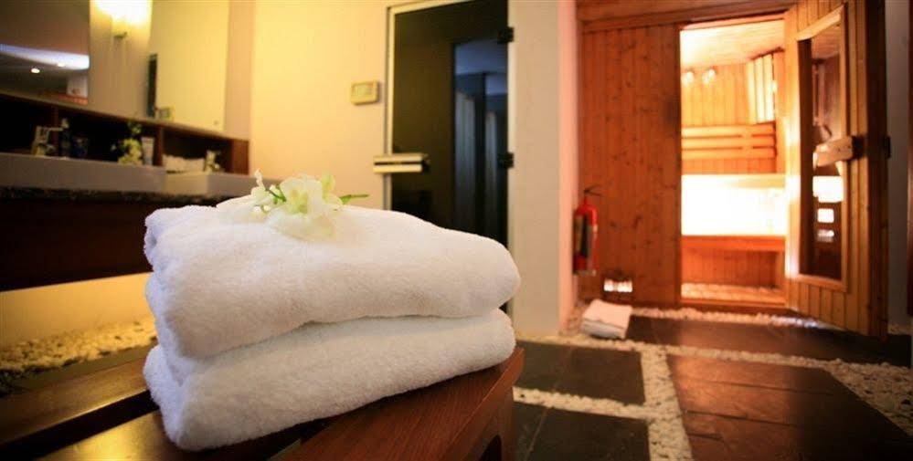 Фото Norfolk Hotel Saigon