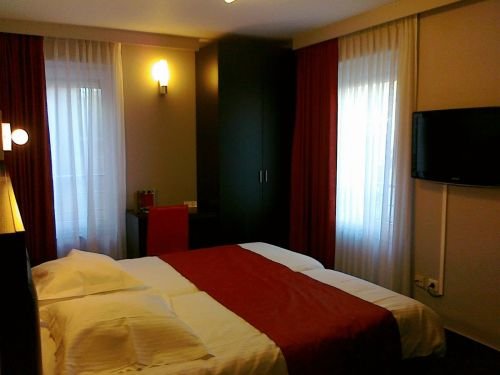 Фото Hotel La Louve