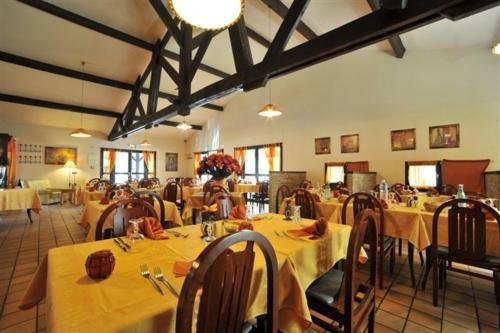 Фото Hotel Belvédère Cannes-Mougins