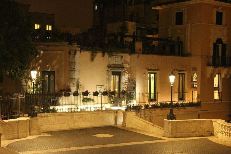Гостиница Royal Suite Trinità dei Monti в Риме