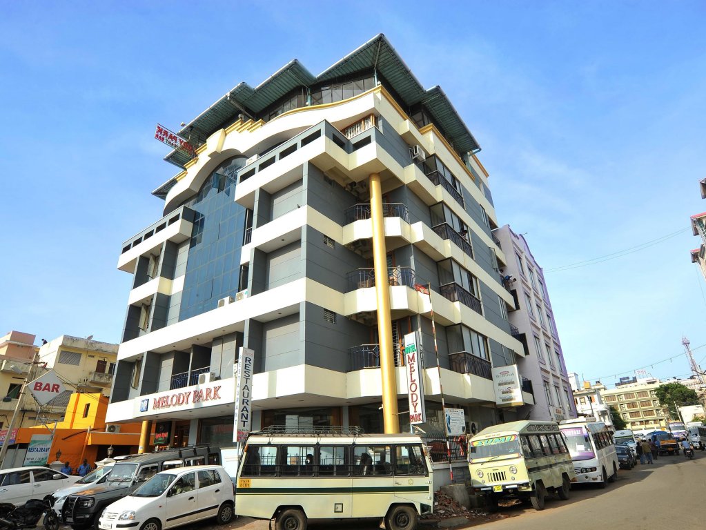 Фото отеля 1